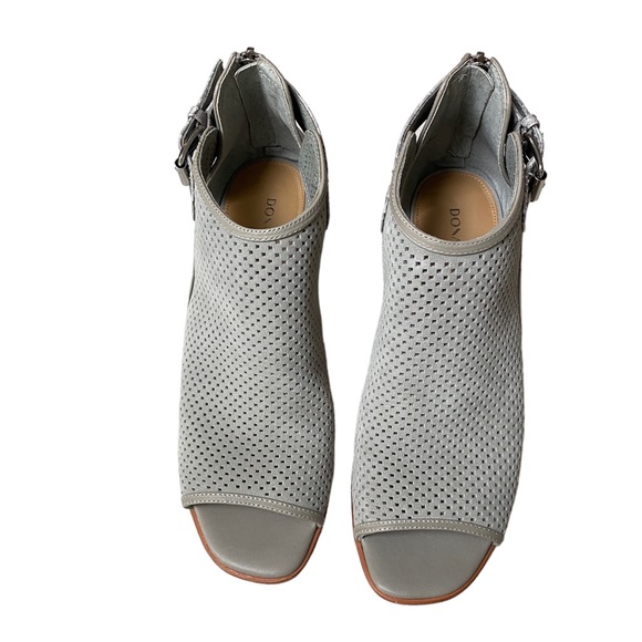 Donald j. Pliner Lottie Ankle Booties In Gray with original box. Like New - Picture 3 of 12
